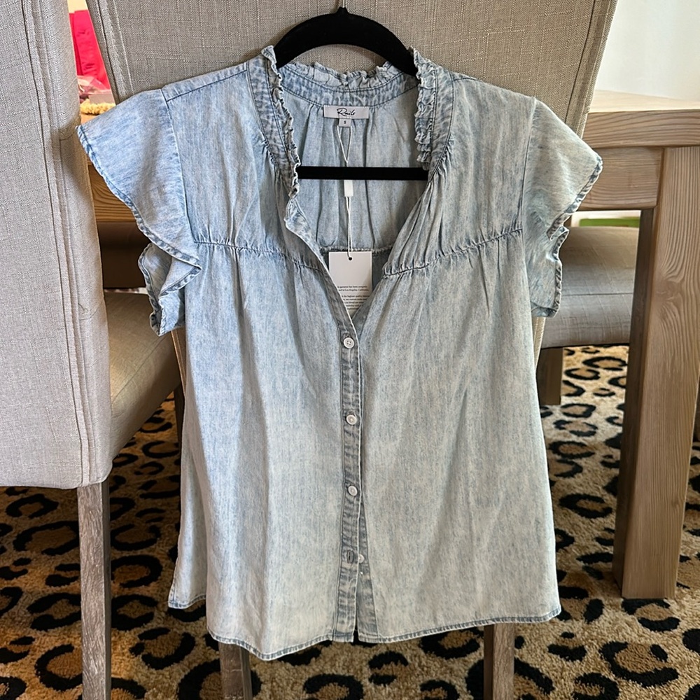 Rails Ruthie Flutter-Sleeve Denim Blouse